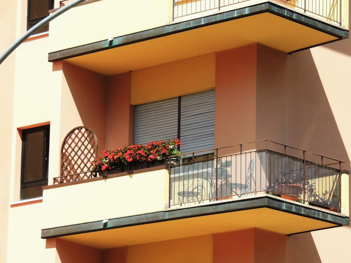 Apartamento Residenza Arusnati Verona Exterior foto