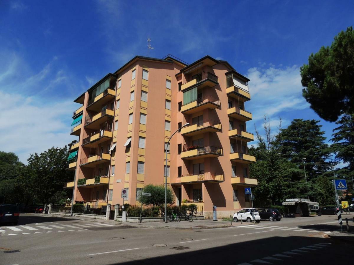 Apartamento Residenza Arusnati Verona Exterior foto